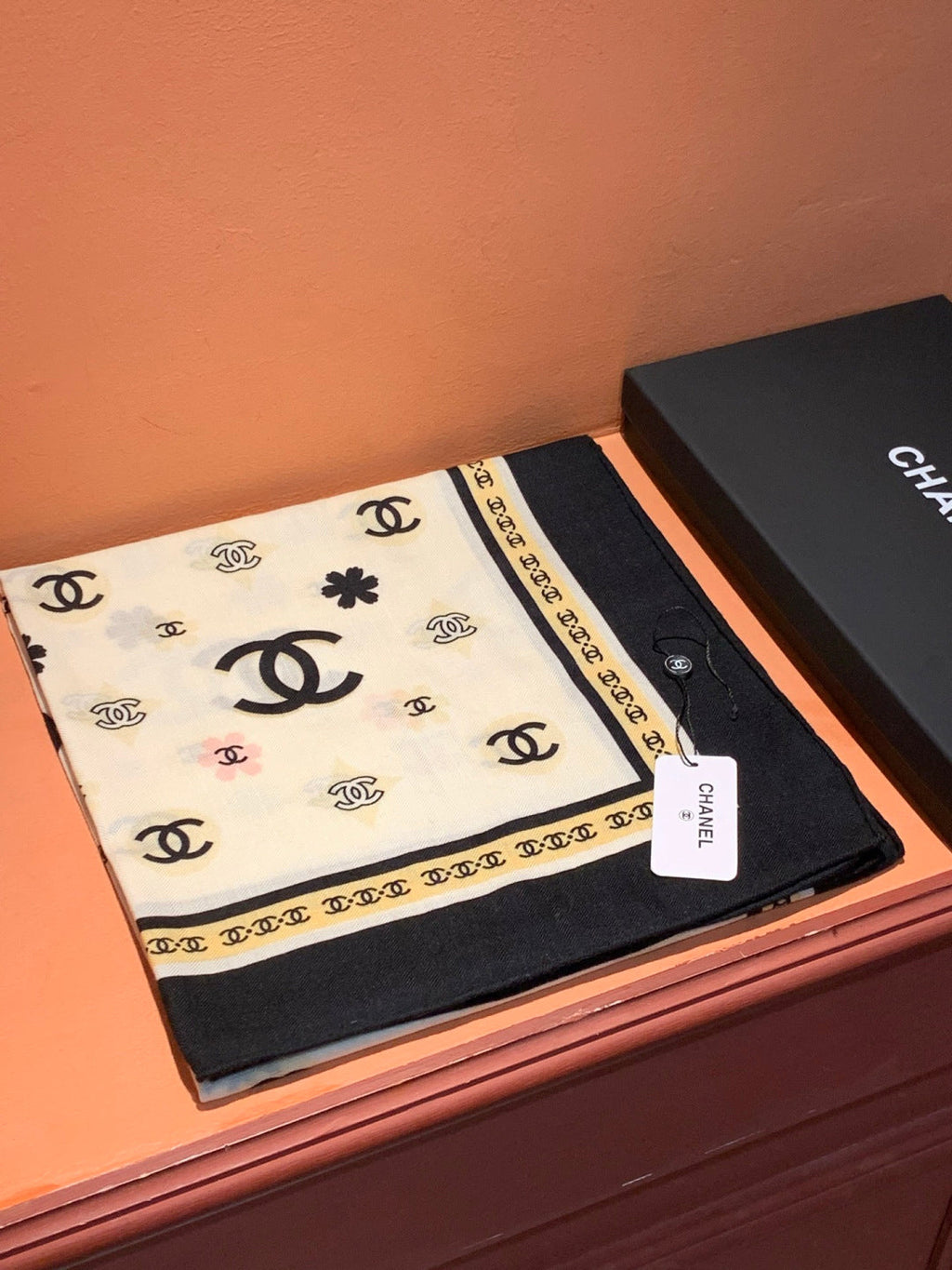 CC Scarf 140cm White Monogram Silk Cashmere 143731