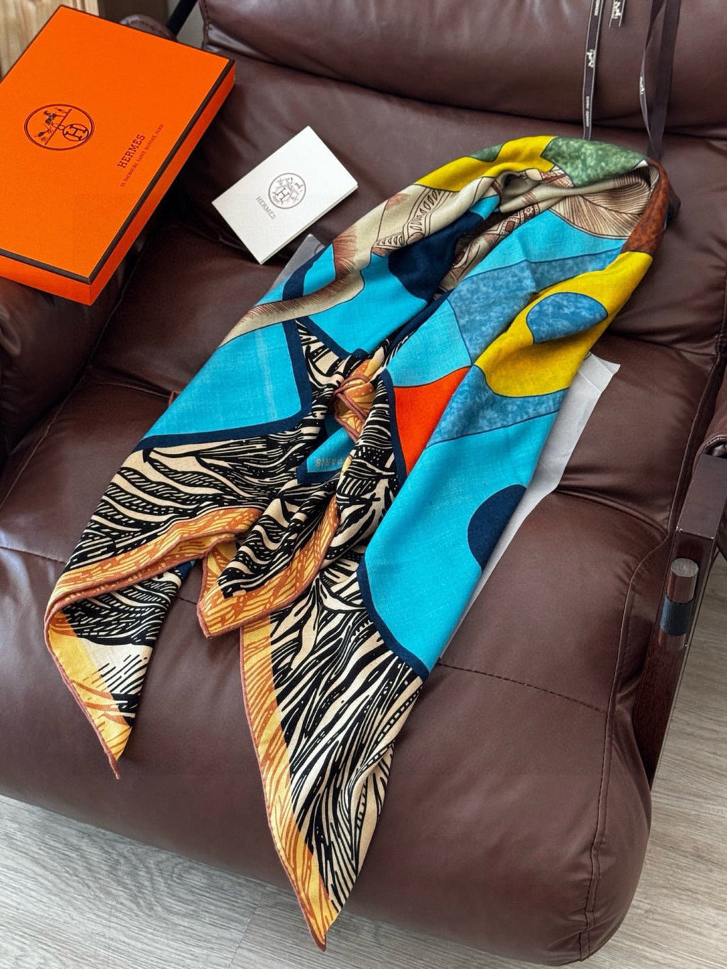 HM 26s Double-sided Scarf 140cm Blue Yellow Silk Cashmere 153140