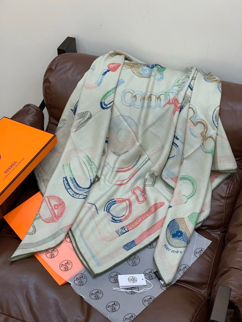 HM 26s Scarf 140 In Cashmere And Silk 303156
