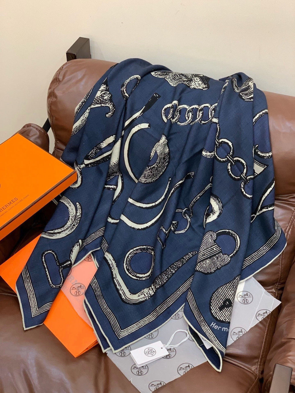 HM 26s Scarf 140 In Cashmere And Silk 303157