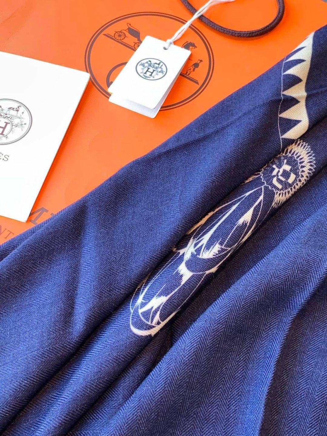 HM 26s Scarf 140 In Cashmere And Silk 304242