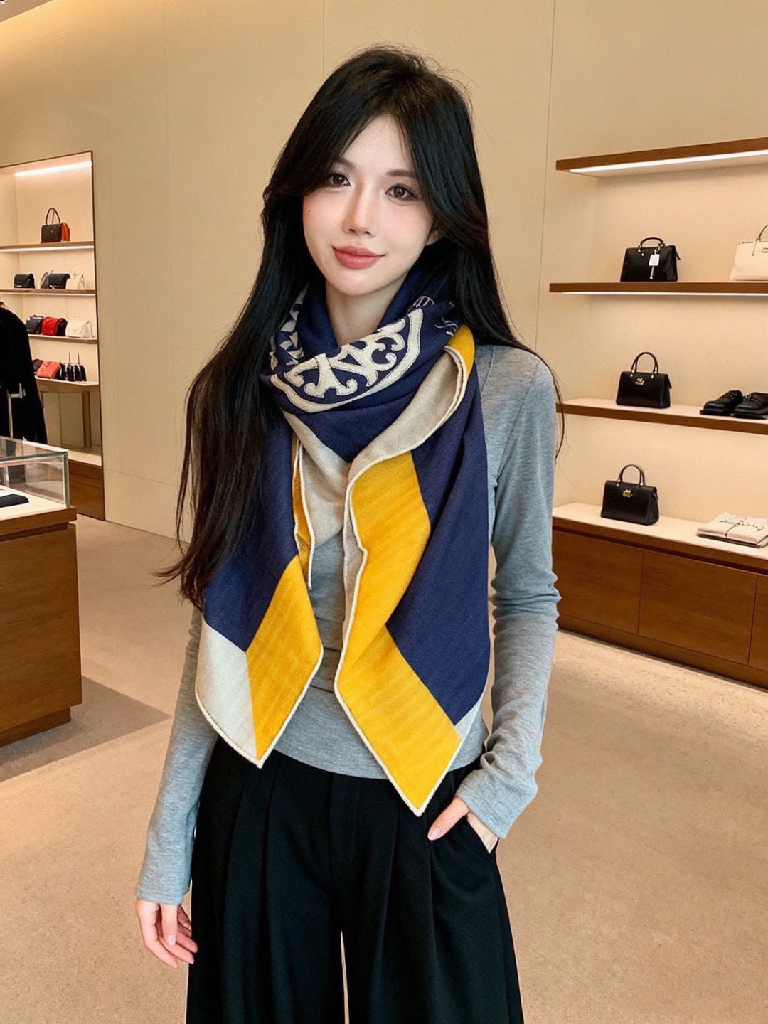 HM 26s Scarf 140 In Cashmere And Silk 304242