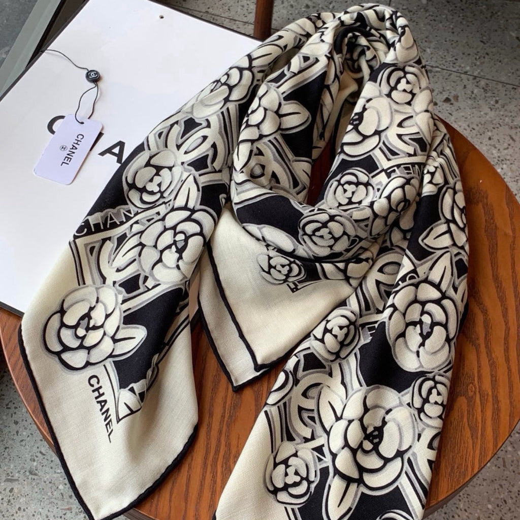 CC 26s Scarf 140 In Cashmere Silk 309373