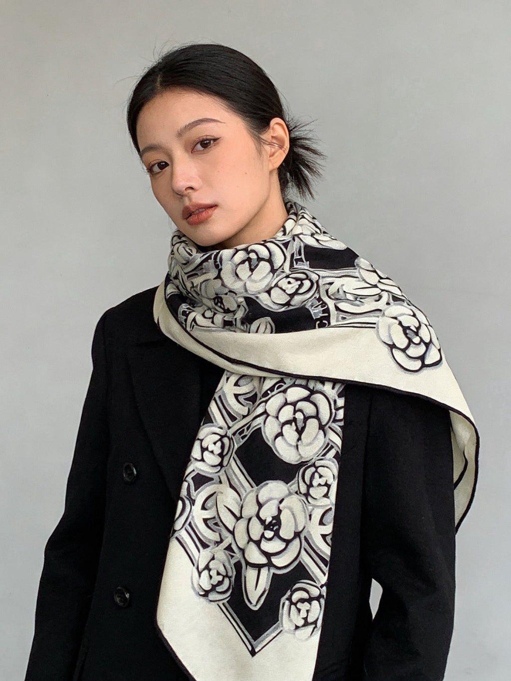 CC 26s Scarf 140 In Cashmere Silk 309373