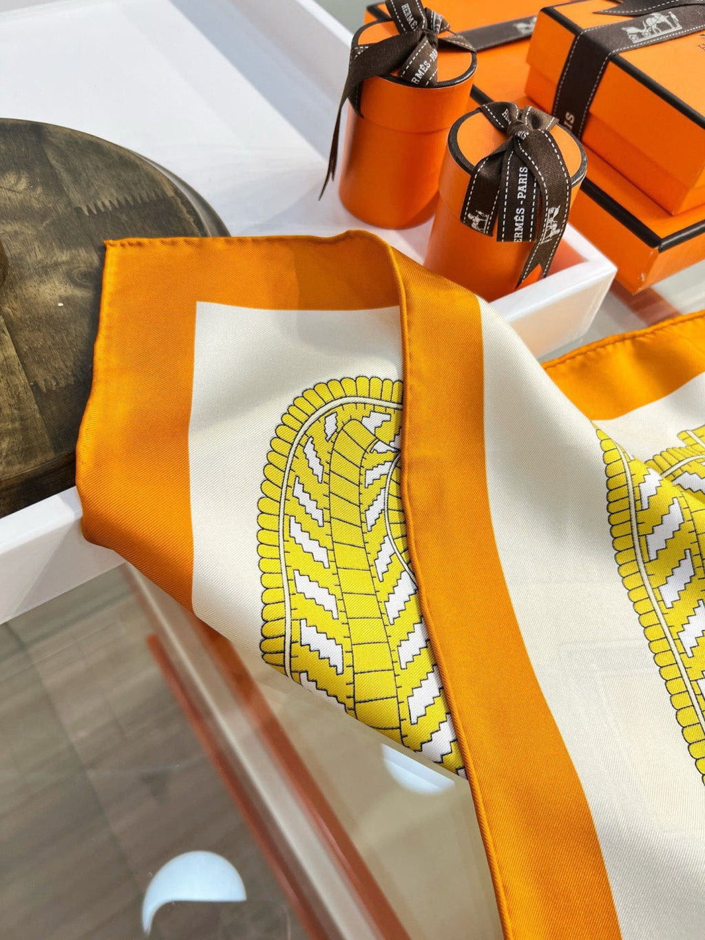HM 26s Printed Square Scarf 88 In Silk 309938