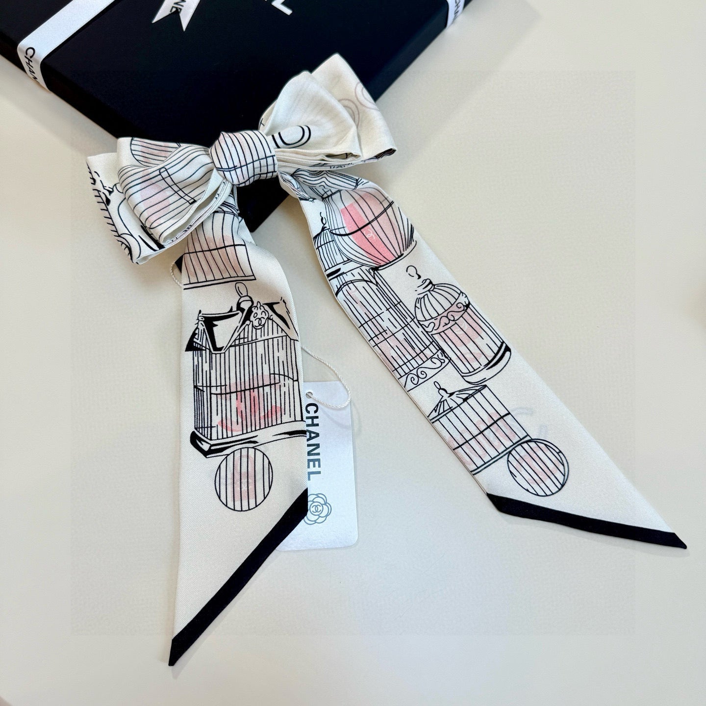 CC Twilly Mini Scarf 120cm White Mulberry Silk 929777