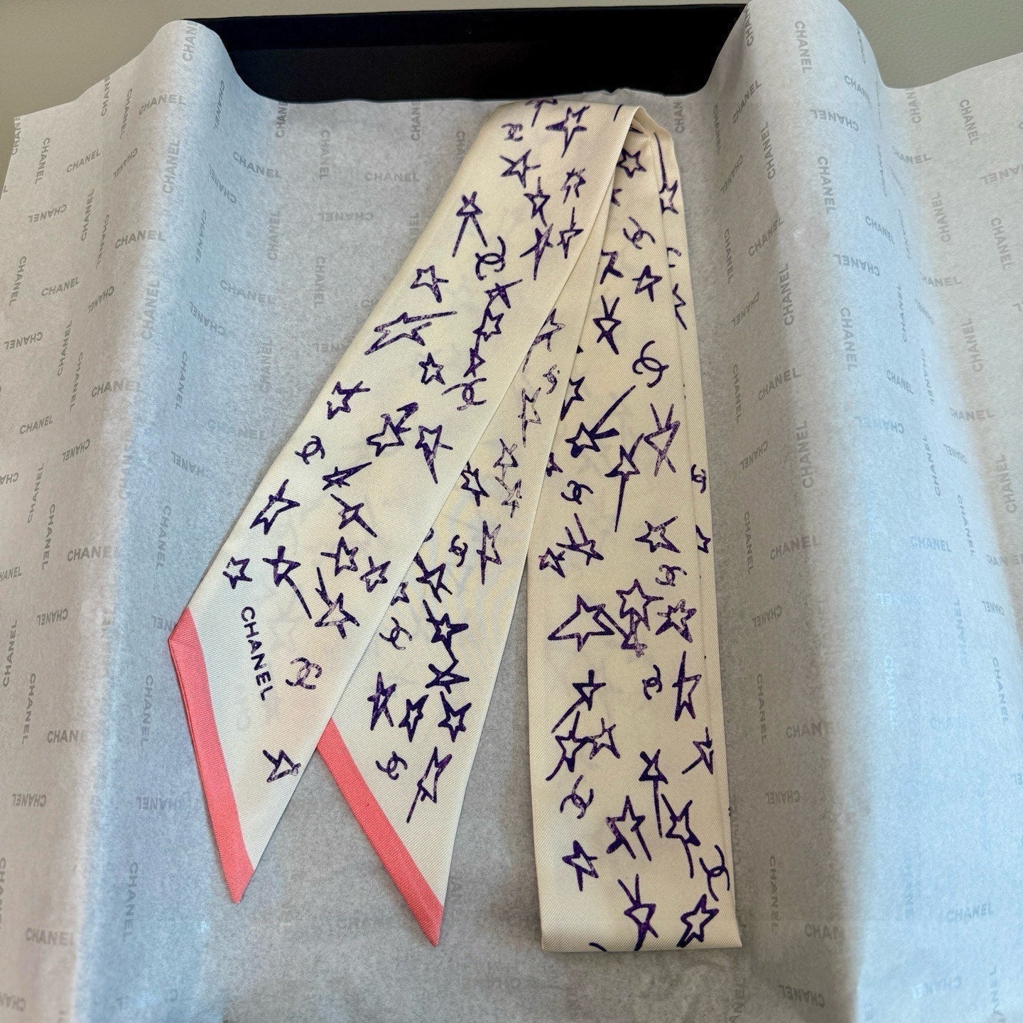 CC Twilly Mini Star 120cm White Blue Mulberry Silk 941930