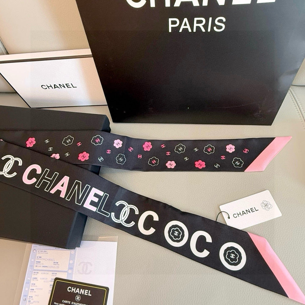 CC Twilly Mini Scarf 120cm Black Mulberry Silk 949096