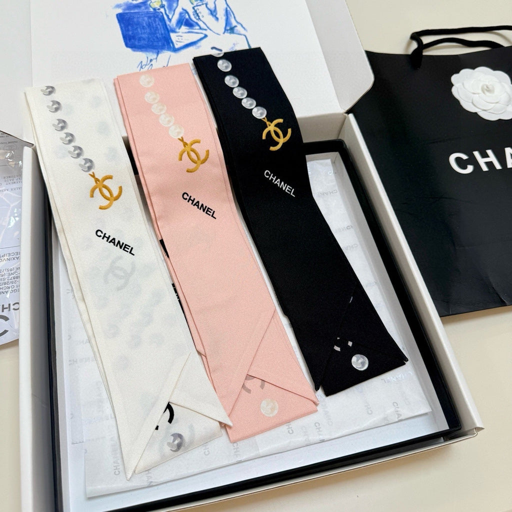 CC Twilly Mini Scarf 120cm White Mulberry Silk 949112