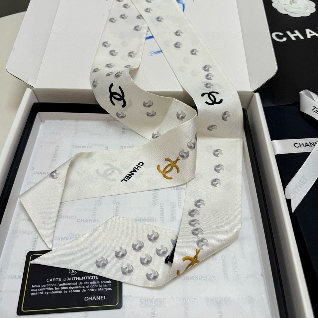 CC Twilly Mini Scarf 120cm White Mulberry Silk 949112