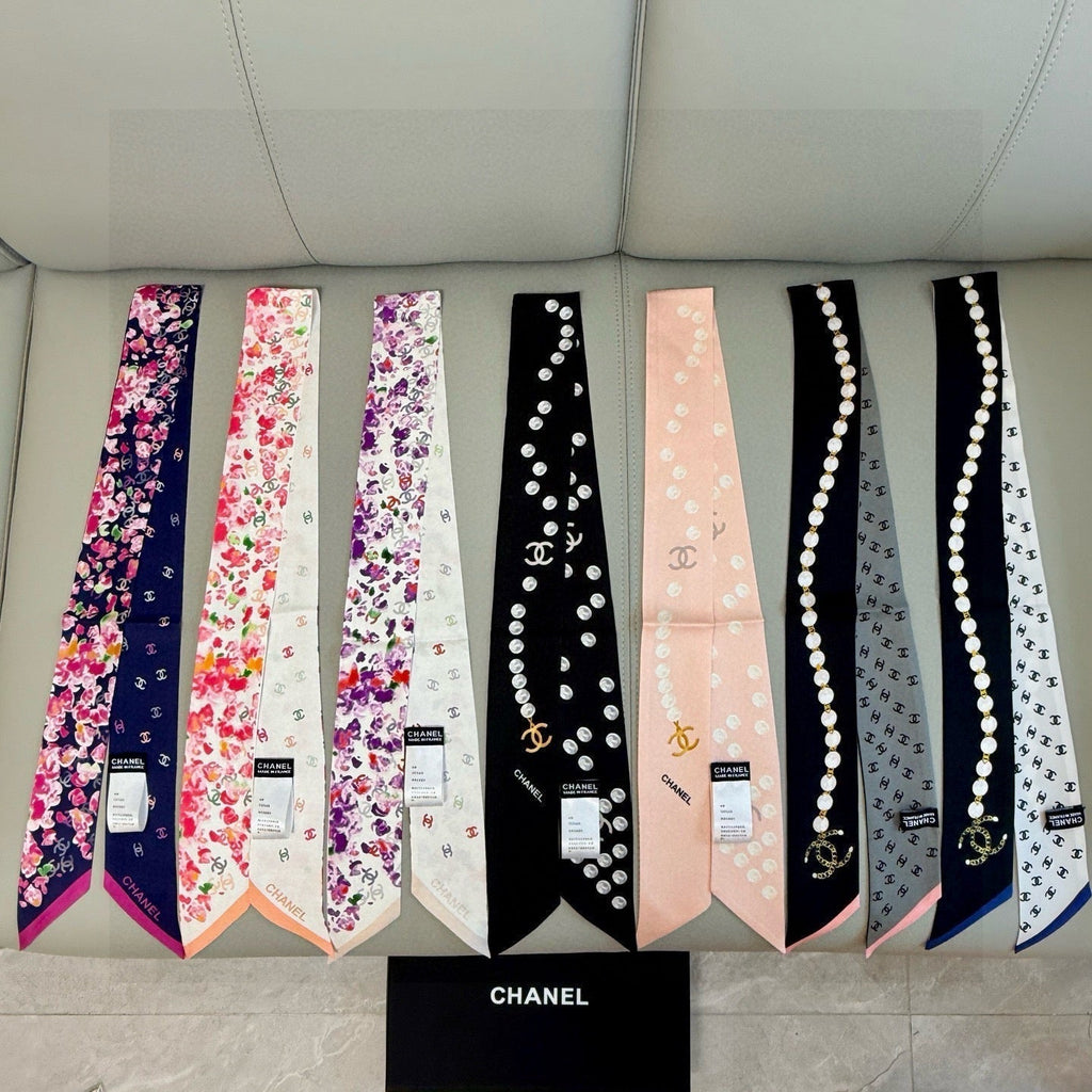 CC Twilly Mini Scarf 120cm Black White Mulberry Silk 949113