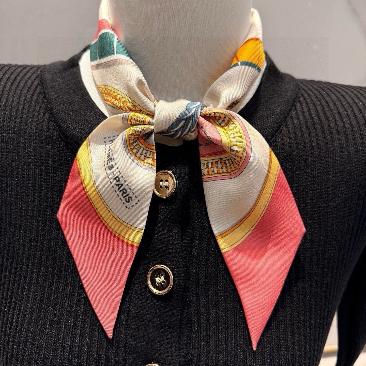 HM Twilly Mini Scarf 105 Ruby Pearl White Silk Twill 153184
