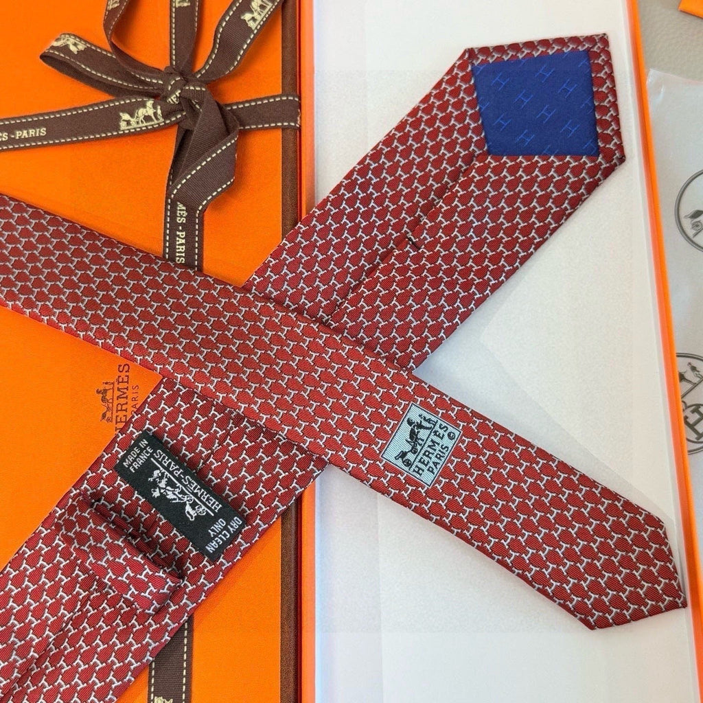 HM Hilario Tie Burgundy Twill Silk 210001
