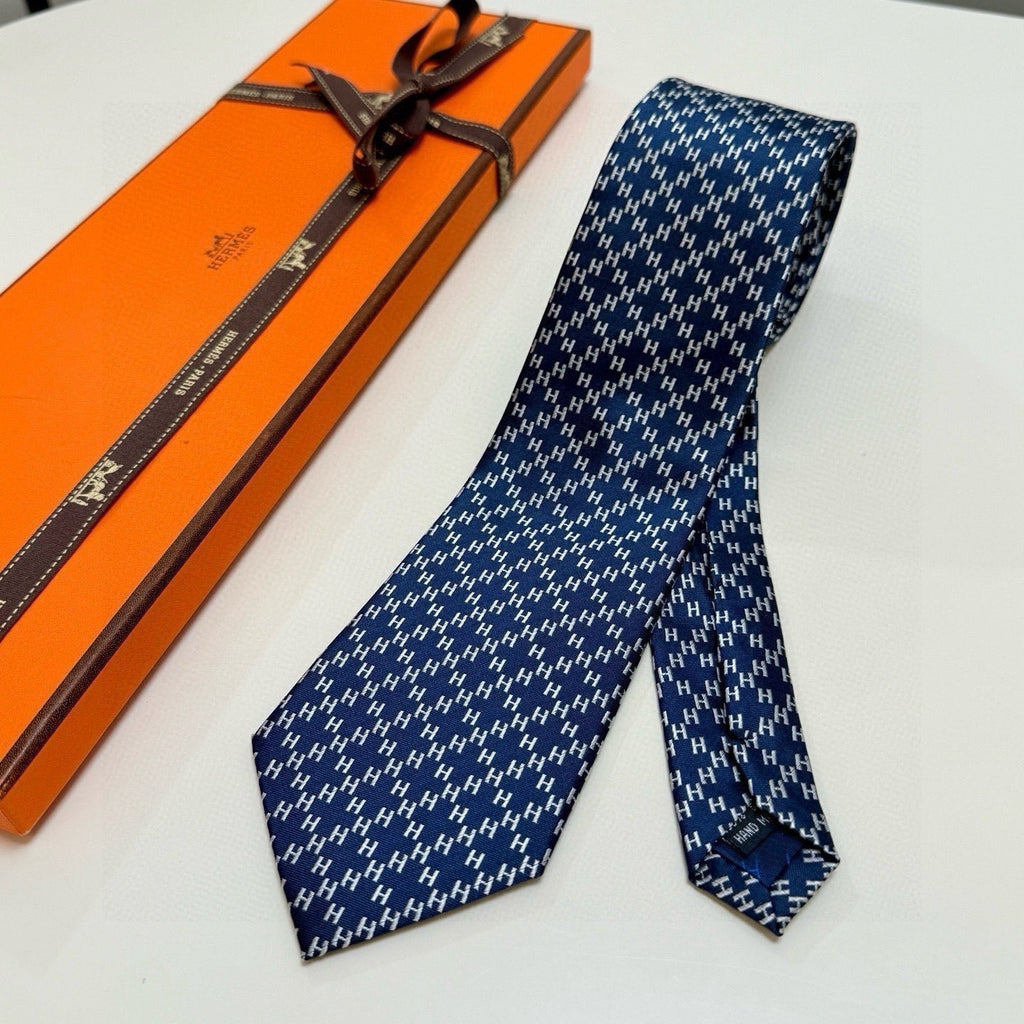 HM Subtle Logo Tie Dark Blue Twill Silk 212087