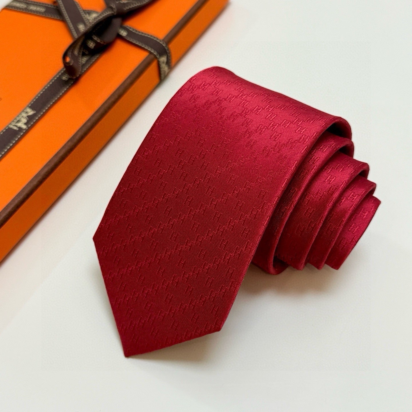 HM Jacquard Tie Red Twill Silk 212088