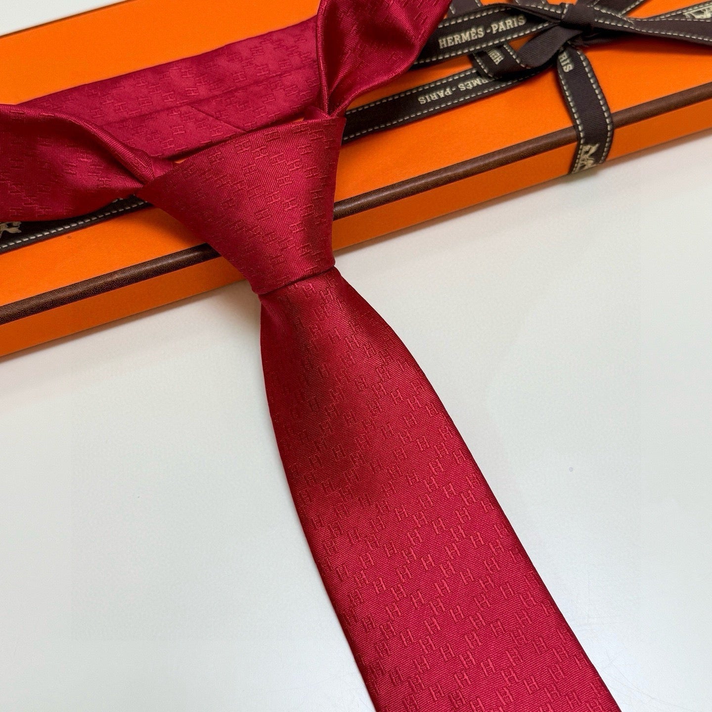 HM Jacquard Tie Red Twill Silk 212088