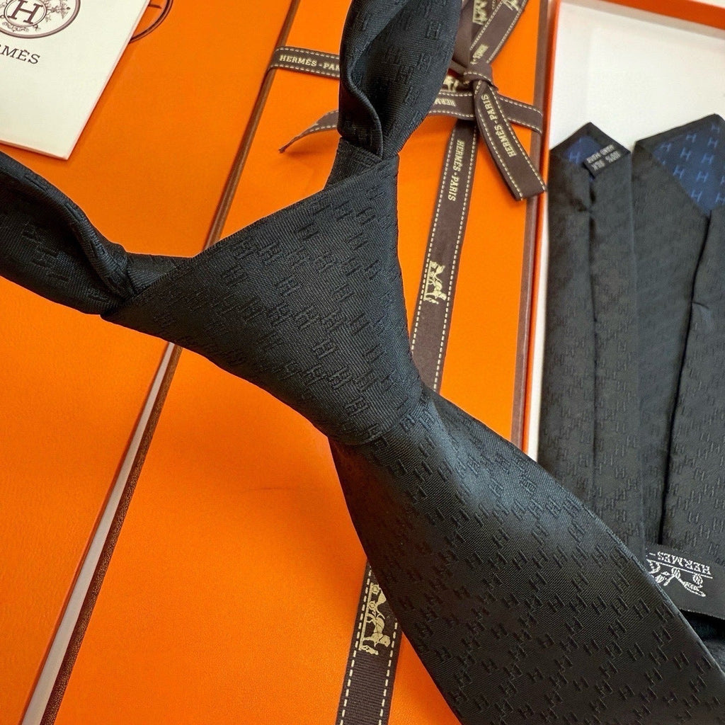 HM Jacquard Tie Black Twill Silk 212090
