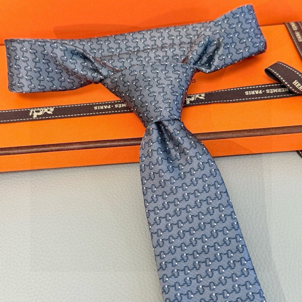 HM Mors a Olives Tie Grey Twill Silk 212095