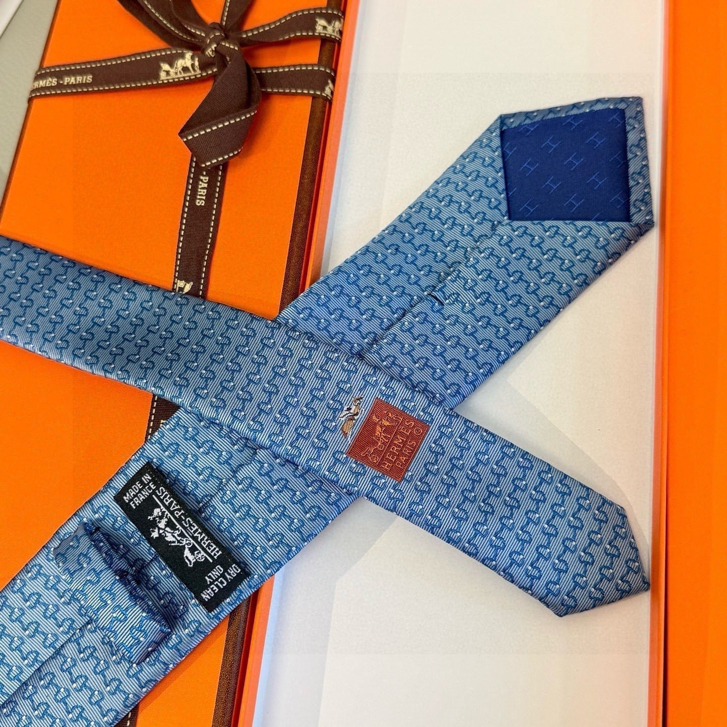 HM Mors a Olives Tie Light Blue Twill Silk 212096