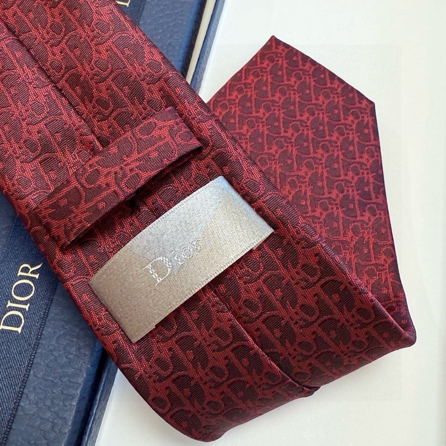 CD Oblique Tie Burgundy Silk 212105