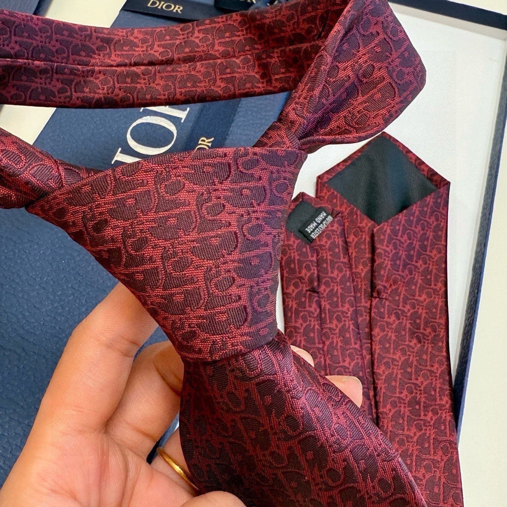 CD Oblique Tie Burgundy Silk 212105