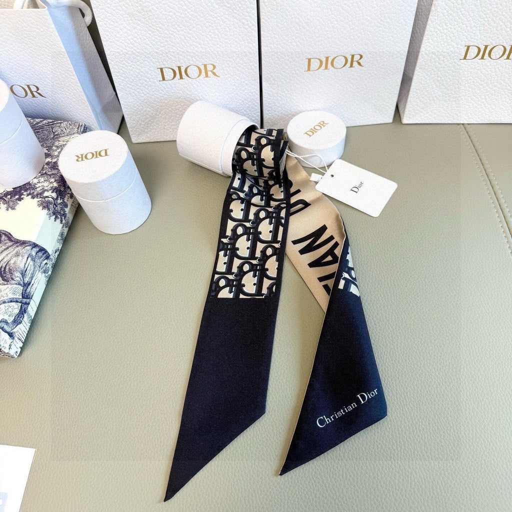CD 26s Scarf 100cm In Silk 313136