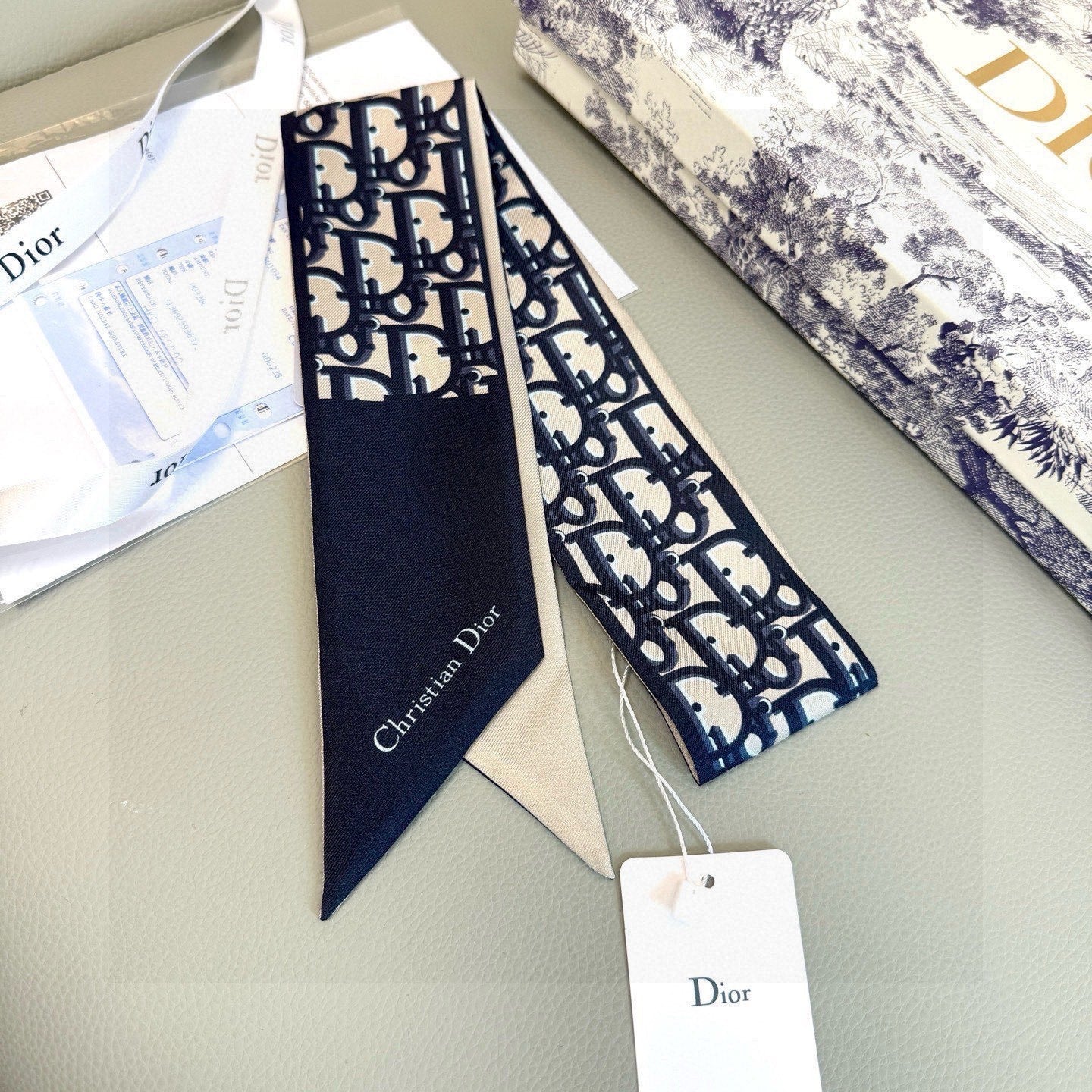 CD 26s Scarf 100cm In Silk 313136