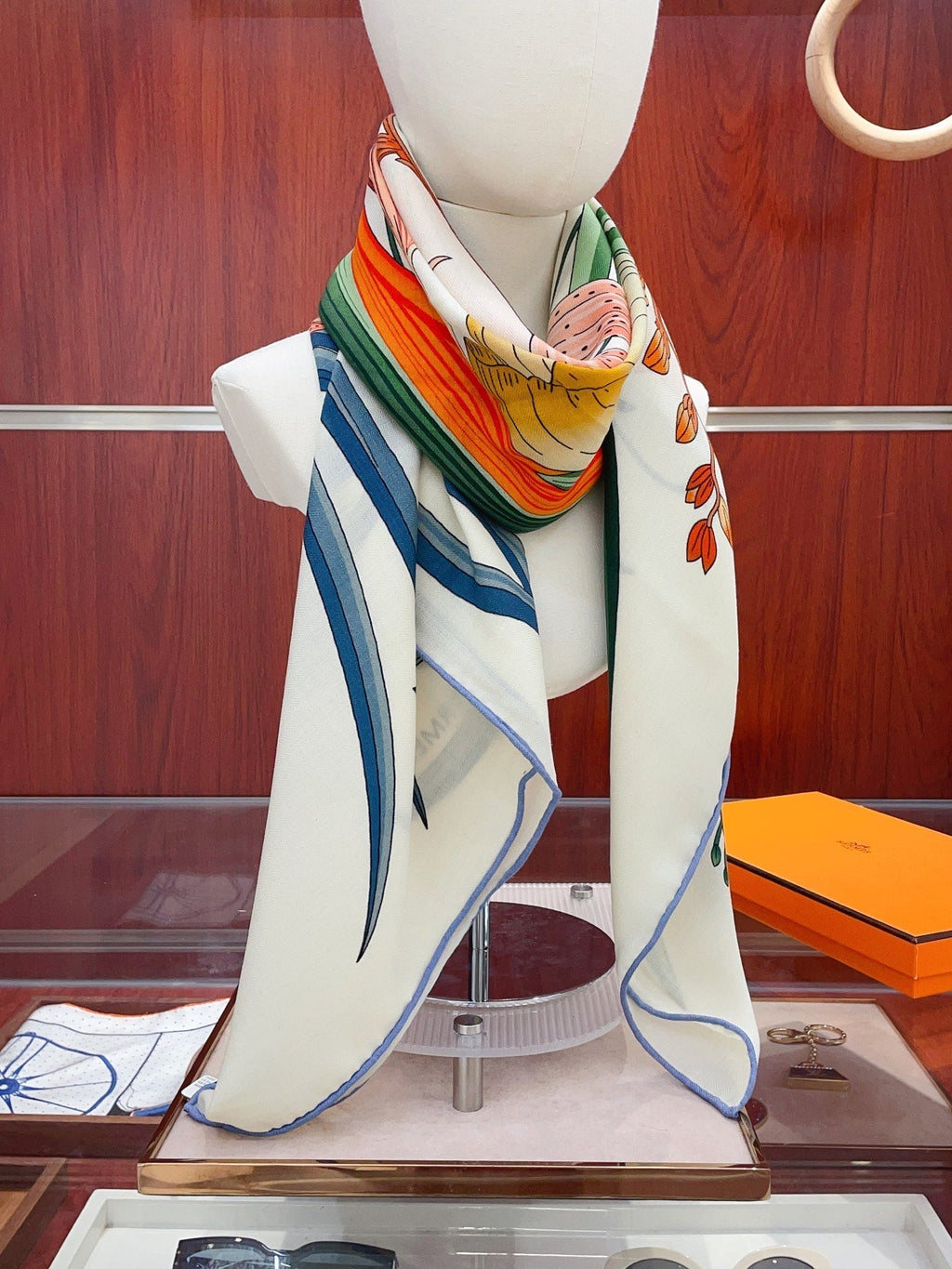 HM Bouquet Final Scarf 90 White Silk Cashmere 139461
