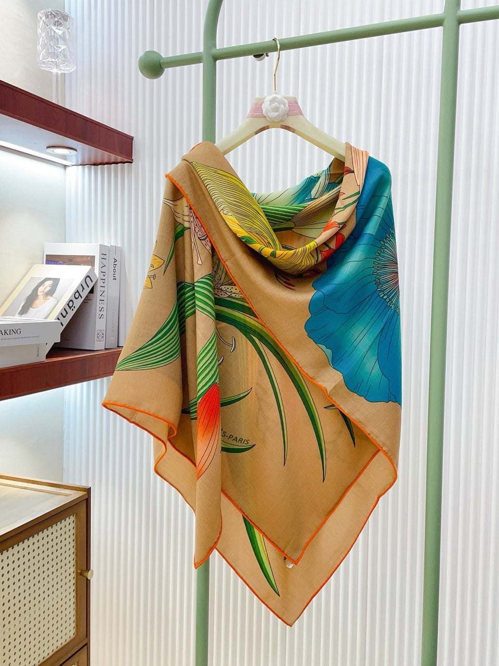 HM Bouquet Final Scarf 90 Beige Silk 139462