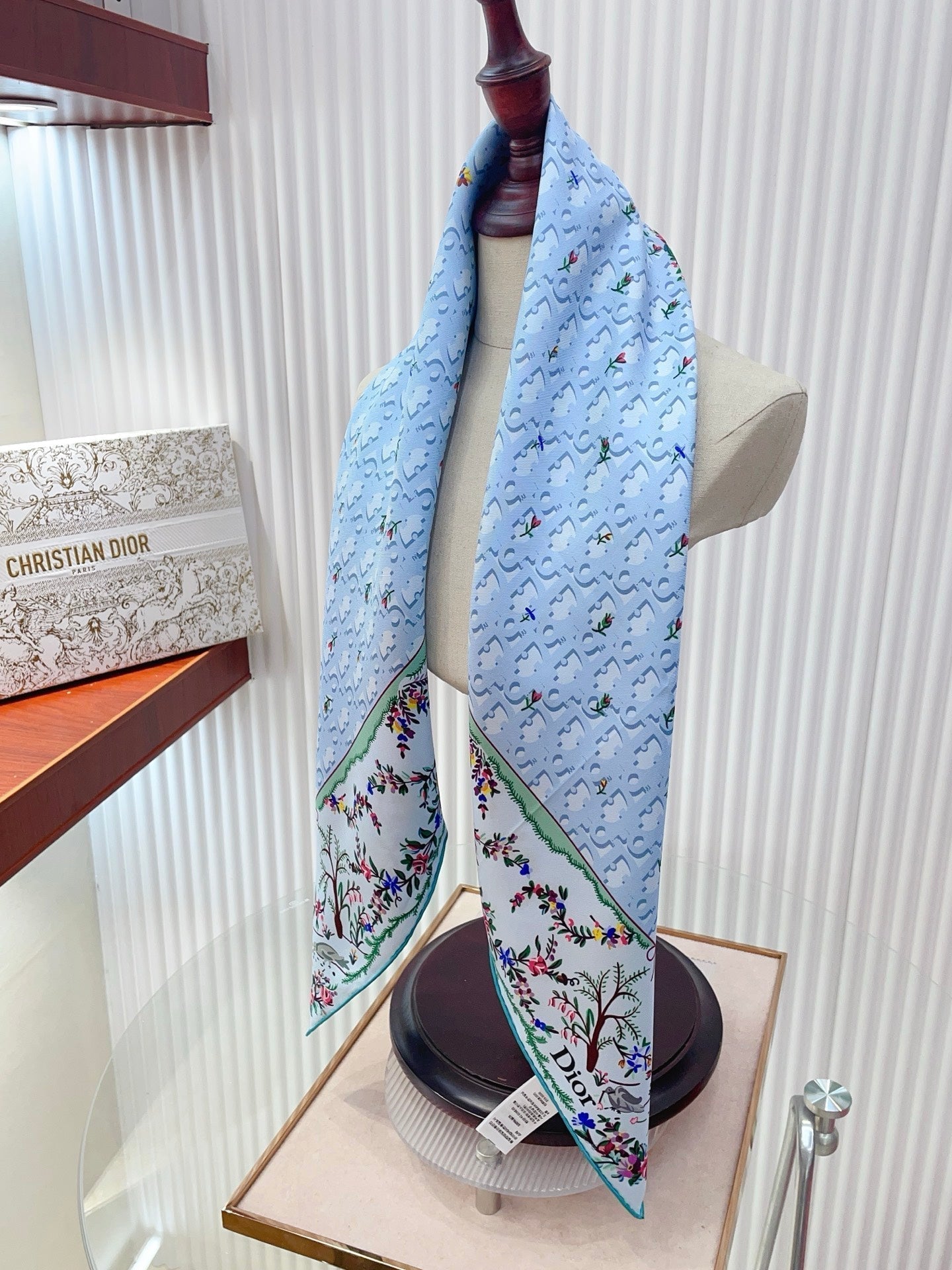 CD Dioramour Scarf 90x90 Blue Colorful Twill Silk 223493