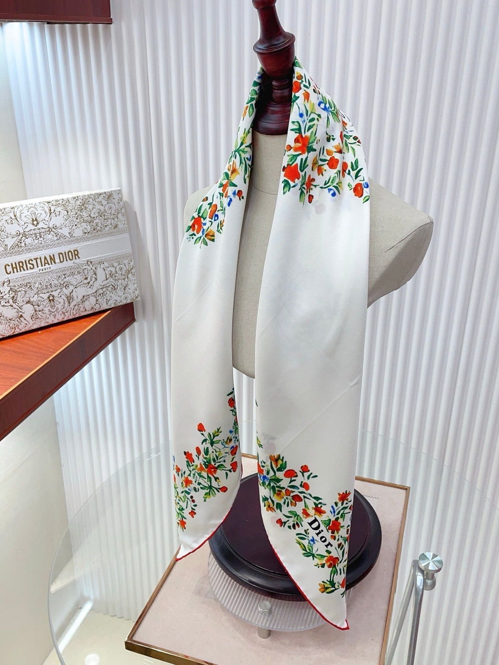 CD Dioramour Floral Heart Scarf 90x90 White Colorful Twill Silk 223490