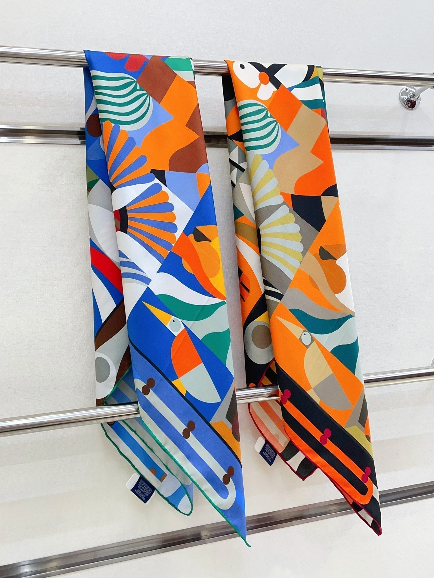 Parade en Fanfare Scarf 90 CM In Colorful Silk Twill 193838