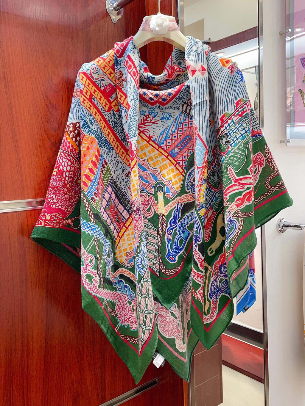 Gavroche Super Silk Quest Détail Scarf 140 CM In Green Colorful Cashmere And Silk 236108
