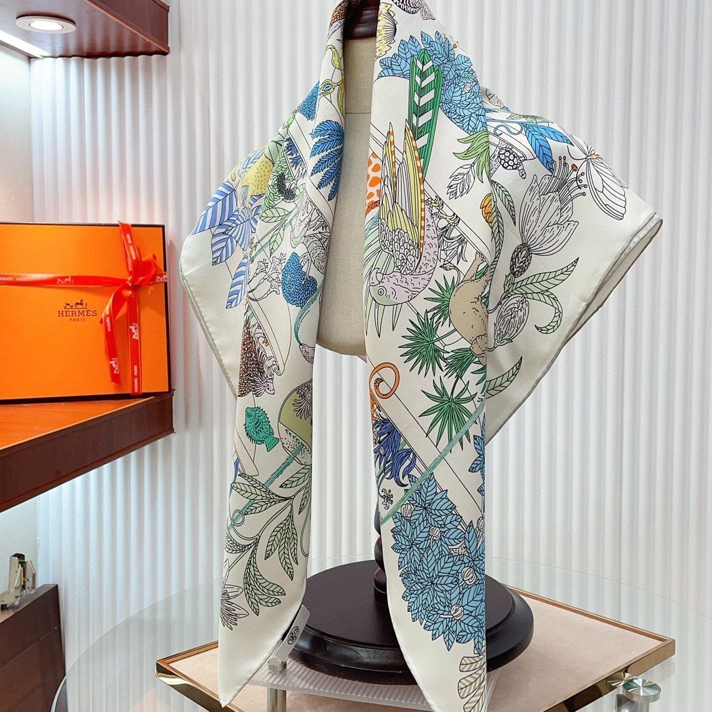 Precious Paradise Scarf 90 CM In Colorful Silk Twill  234592