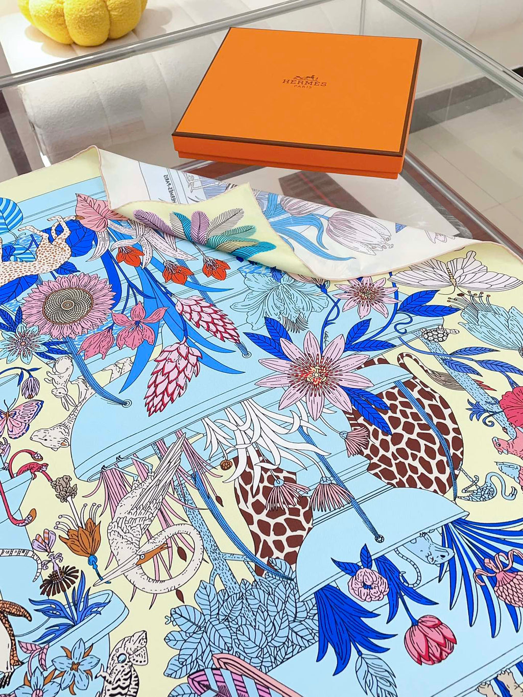 Precious Paradise Scarf 90 CM In Colorful Silk Twill  234593