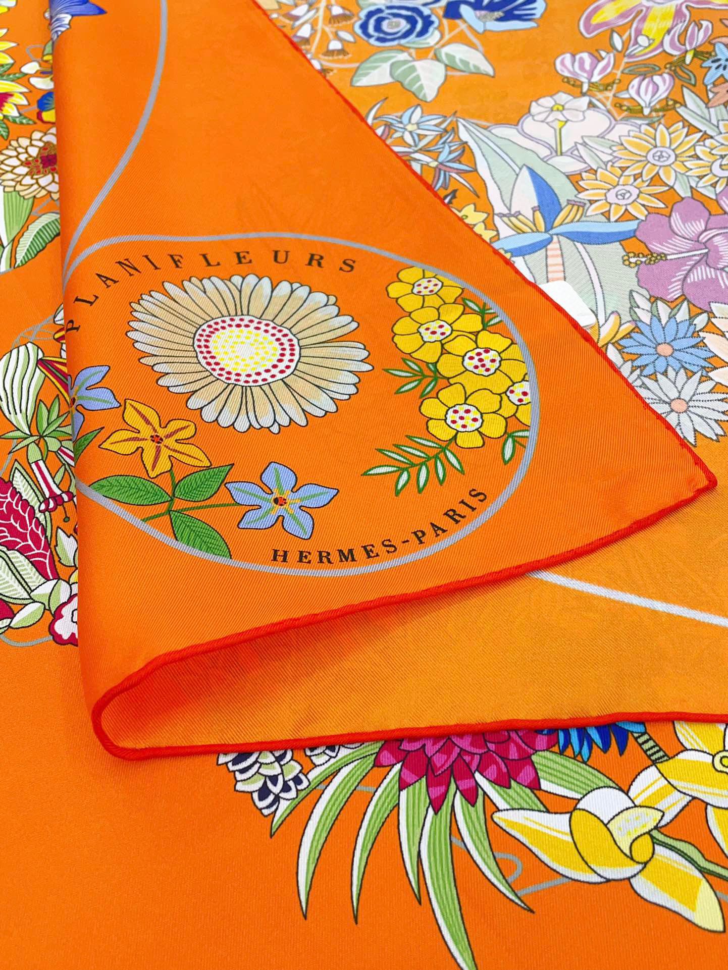 Planifleurs scarf 90 CM In Orange Colorful Silk Twill 249919
