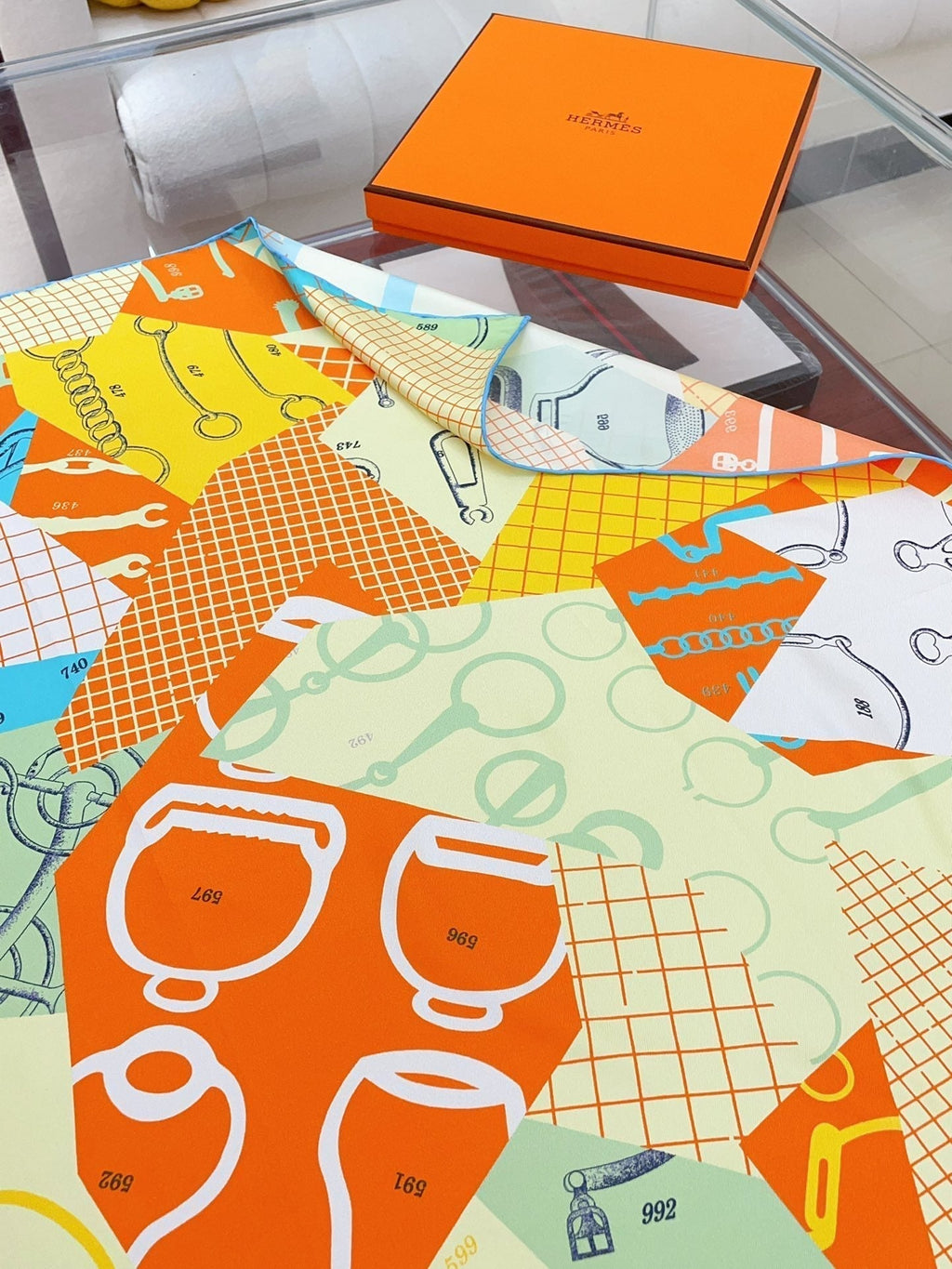 Les Petits Papiers d'Hermès Scarf 90 CM IN Colorful Silk Twill 296705