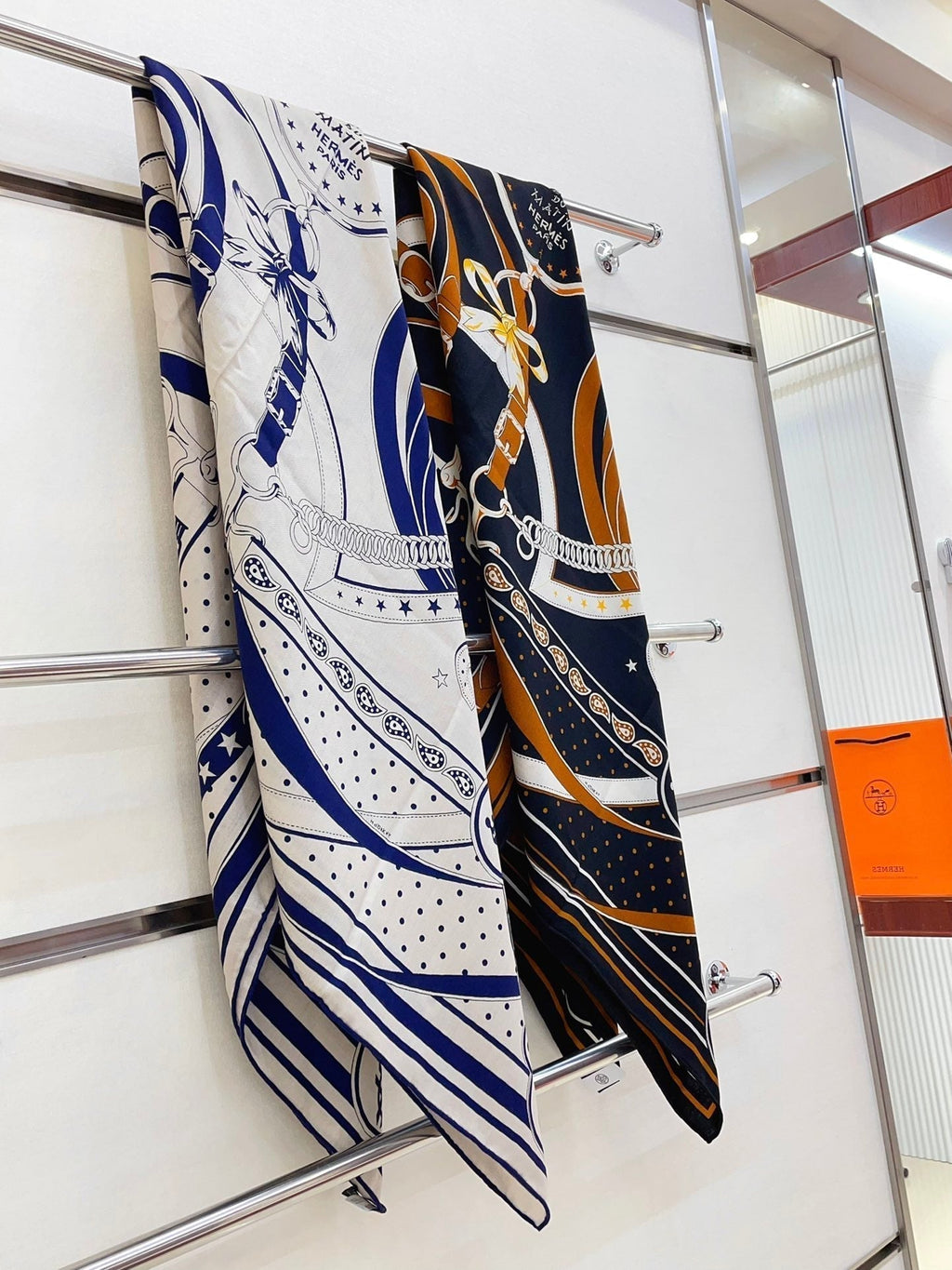 La Promenade Du Matin Bandana Shawl 140 CM In Colorful Cashmere And Silk 303143