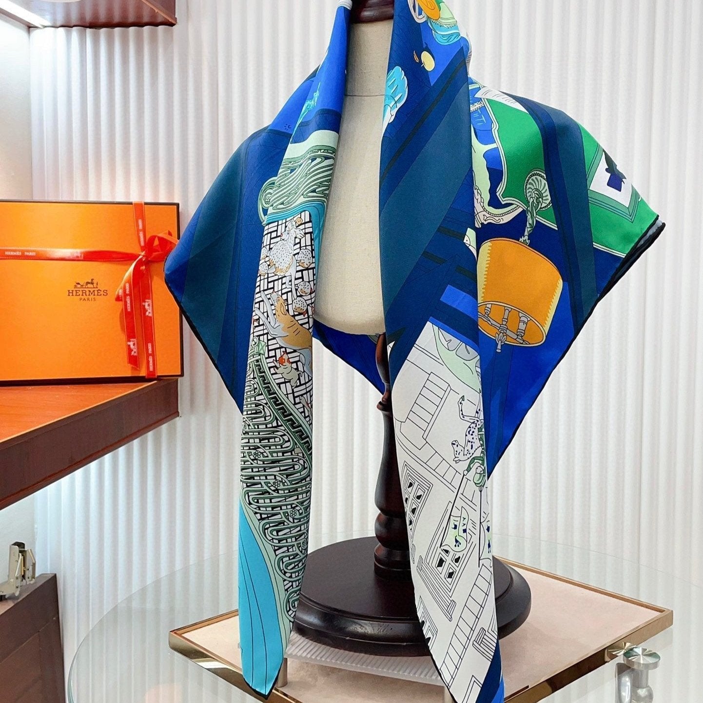 Mystere Au 24 Scarf 90 CM In Dark Blue Colorful Silk Twill 321935