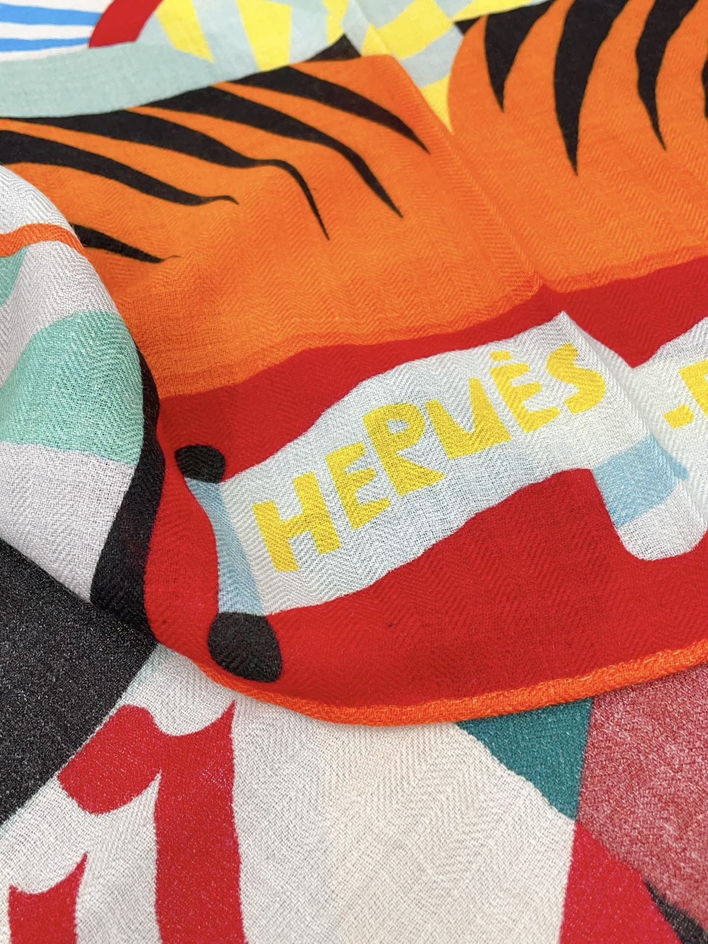 Parade en Fanfare Scarf 140 CM Colorful Cashmere And Silk 325967