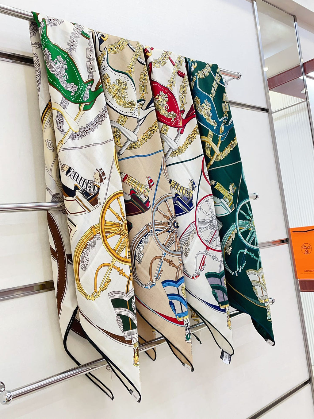 Stately Wheels Scarf 135 CM In Dark Green Colorful Cashmere And Silk 327470