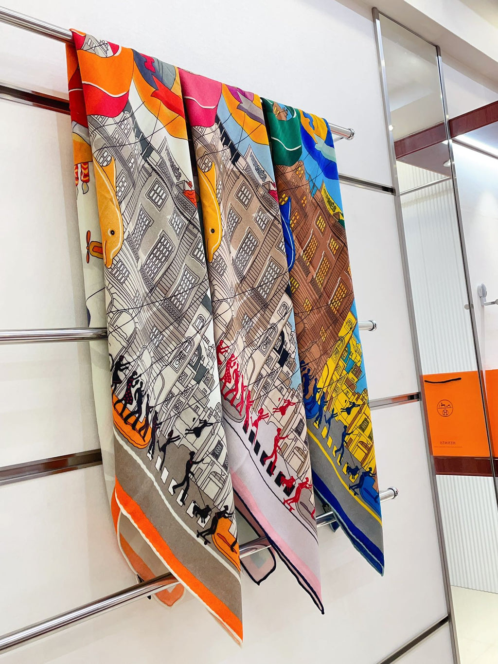 Parade Scarf 140 CM In Colorful Cashmere And Silk 340183