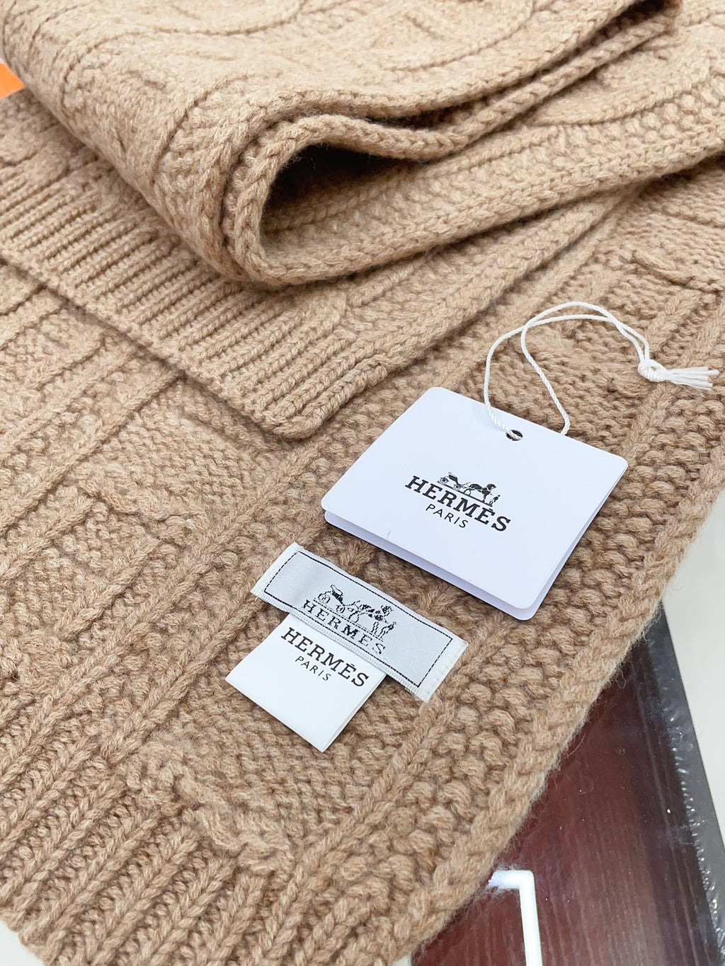 Faubourg Muffler Scarf 170 CM Beige Cashmere Handwoven 356201