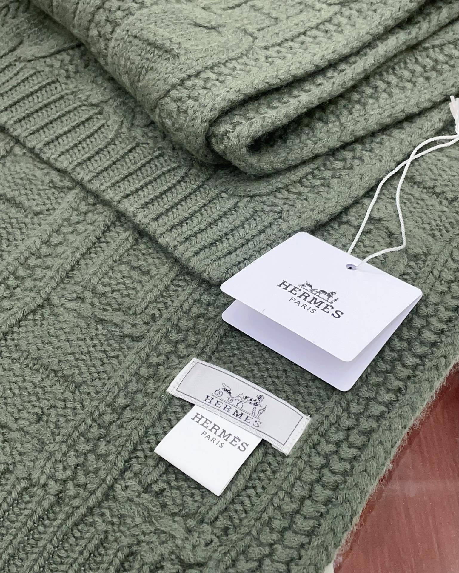 Faubourg Muffler Scarf 170 CM Khaki Green Cashmere Handwoven 356203