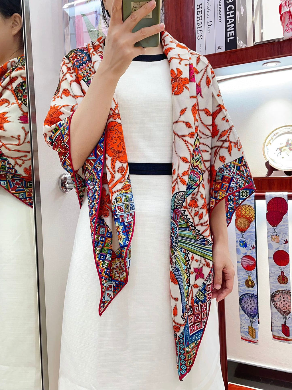 Le Jaguar Et Le Colibri Shawl 135 CM Red Colorful Cashmere And Silk  357904