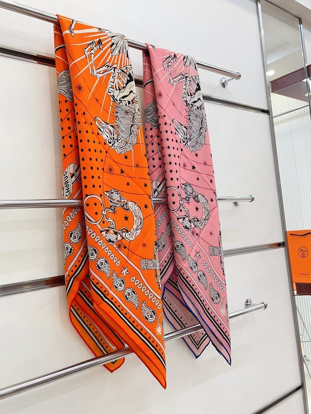 SCARF 140 CM COLORFUL 390958