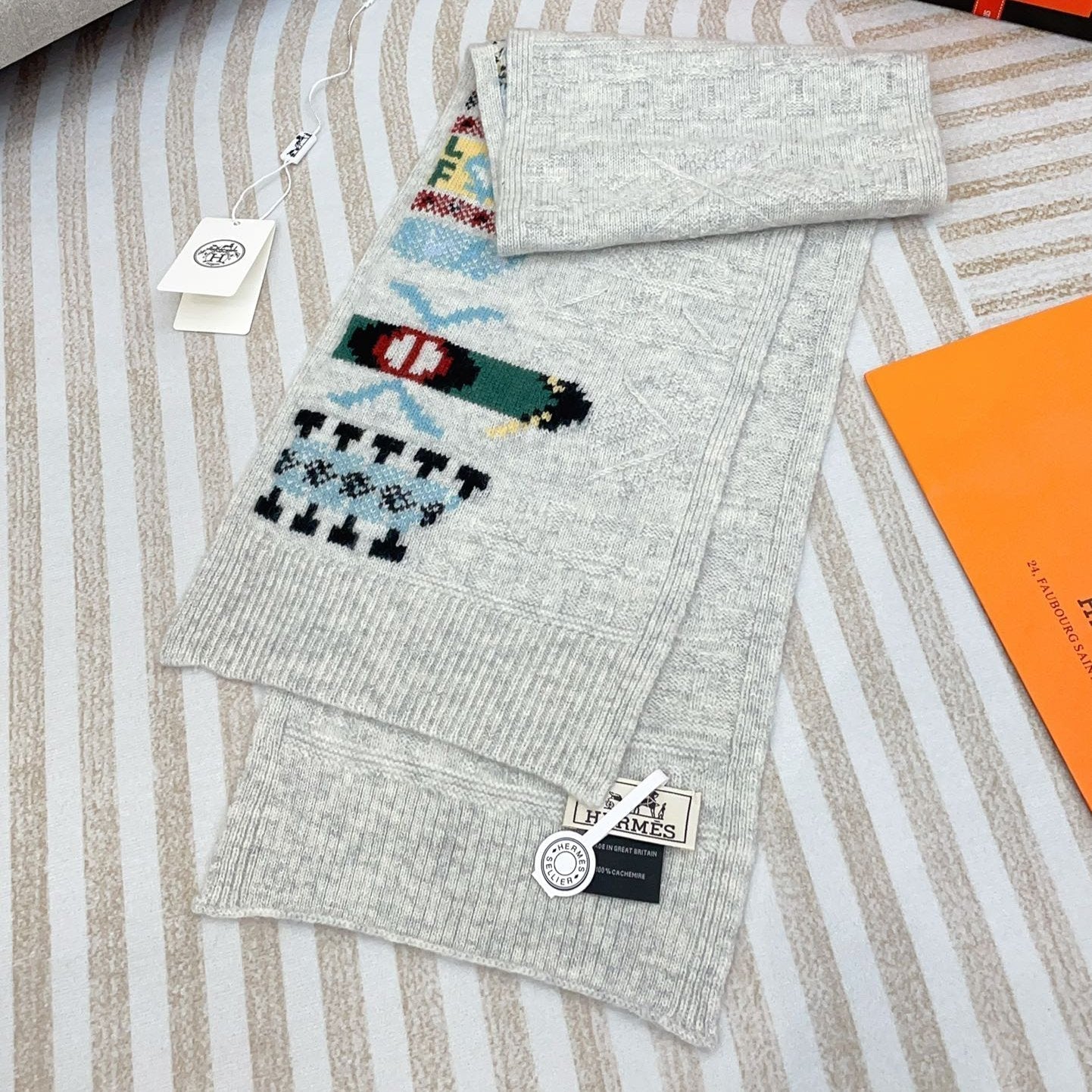 Scarf 120 CM In White Grey Hand Woven Cashmere 401166