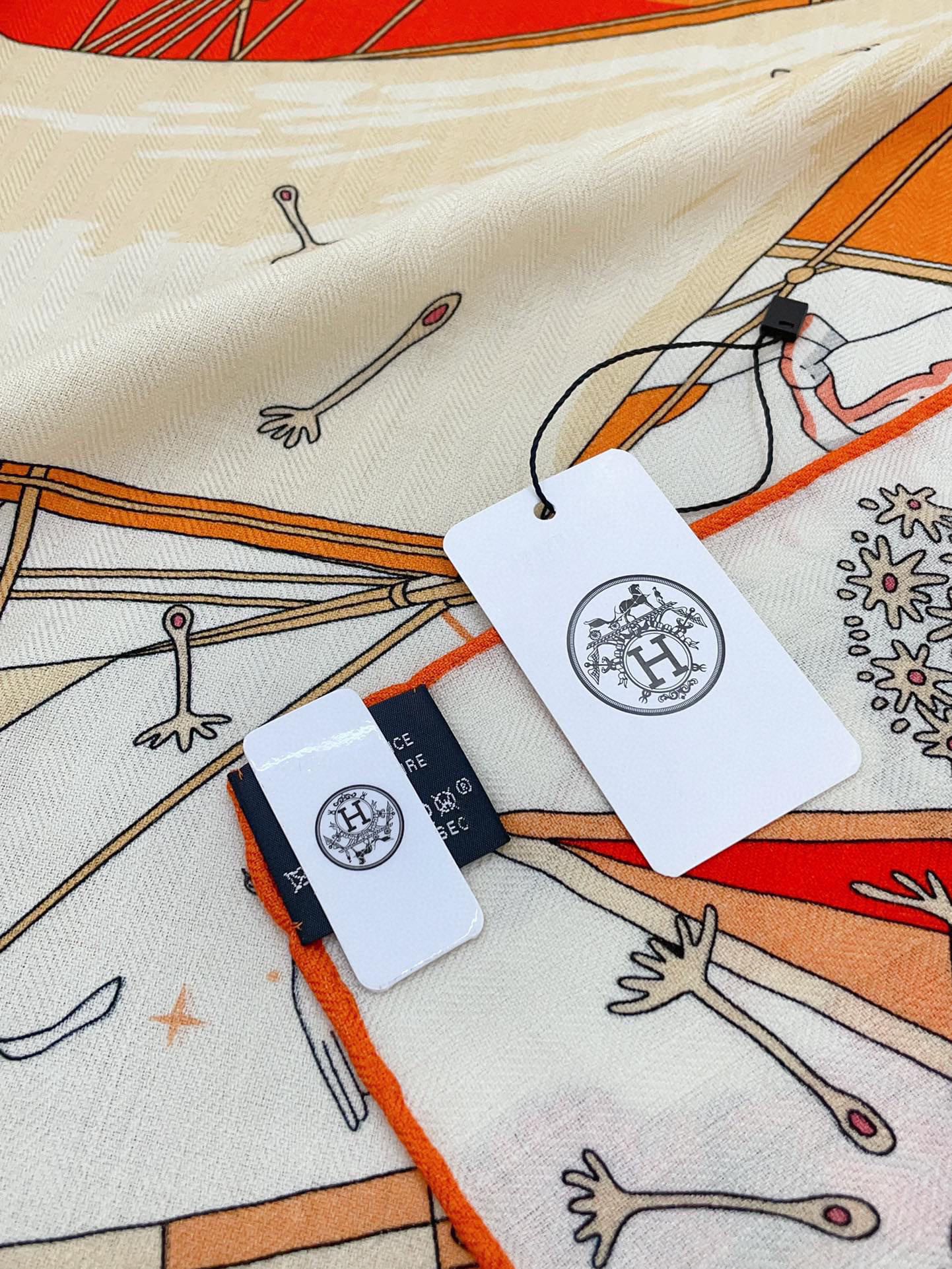 Flagship Scarf 135 CM White Colorful Cashmere And Silk 402079