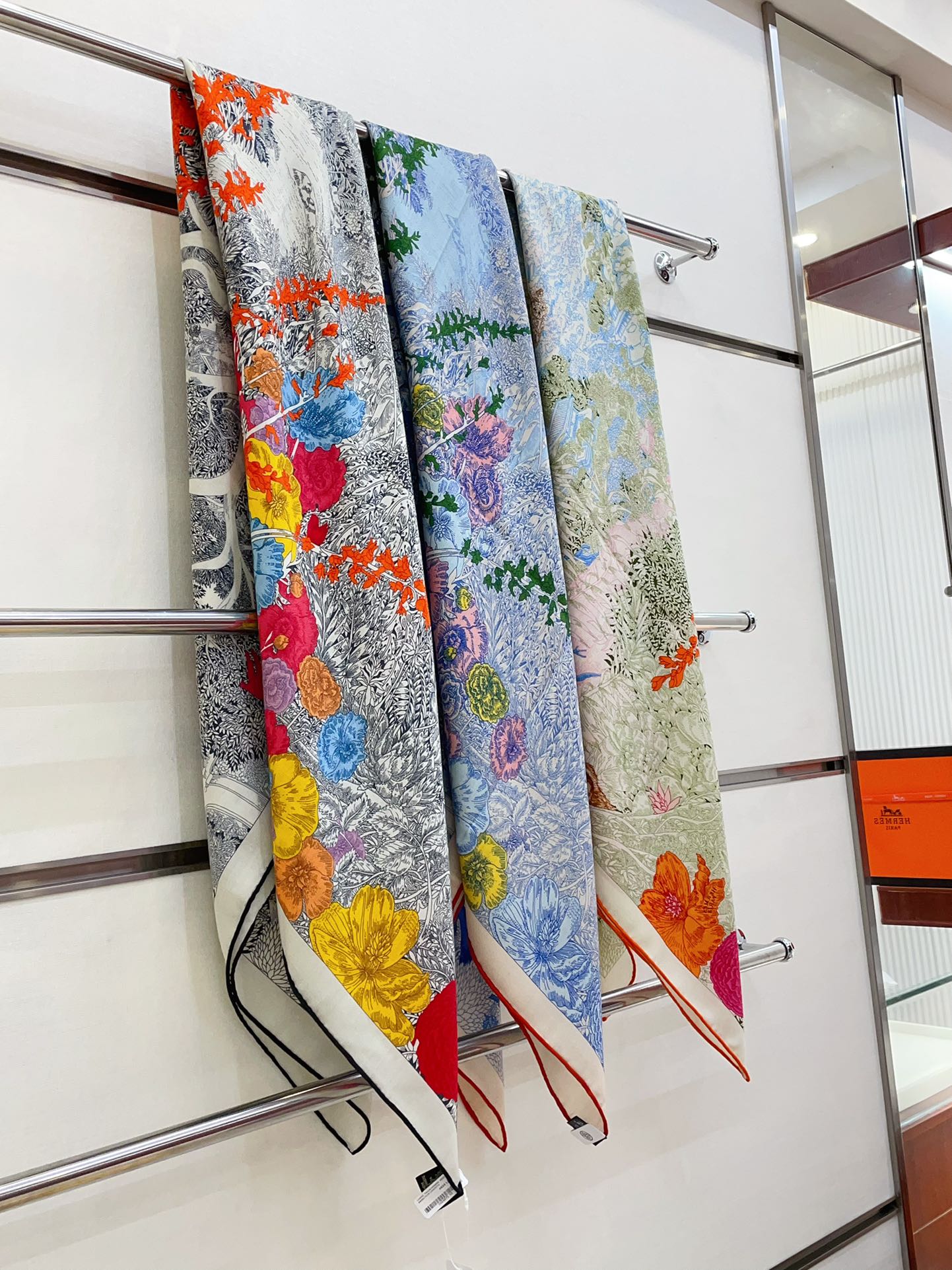 Square Scarf 140CM In Grey White Colorful Cashmere And Silk