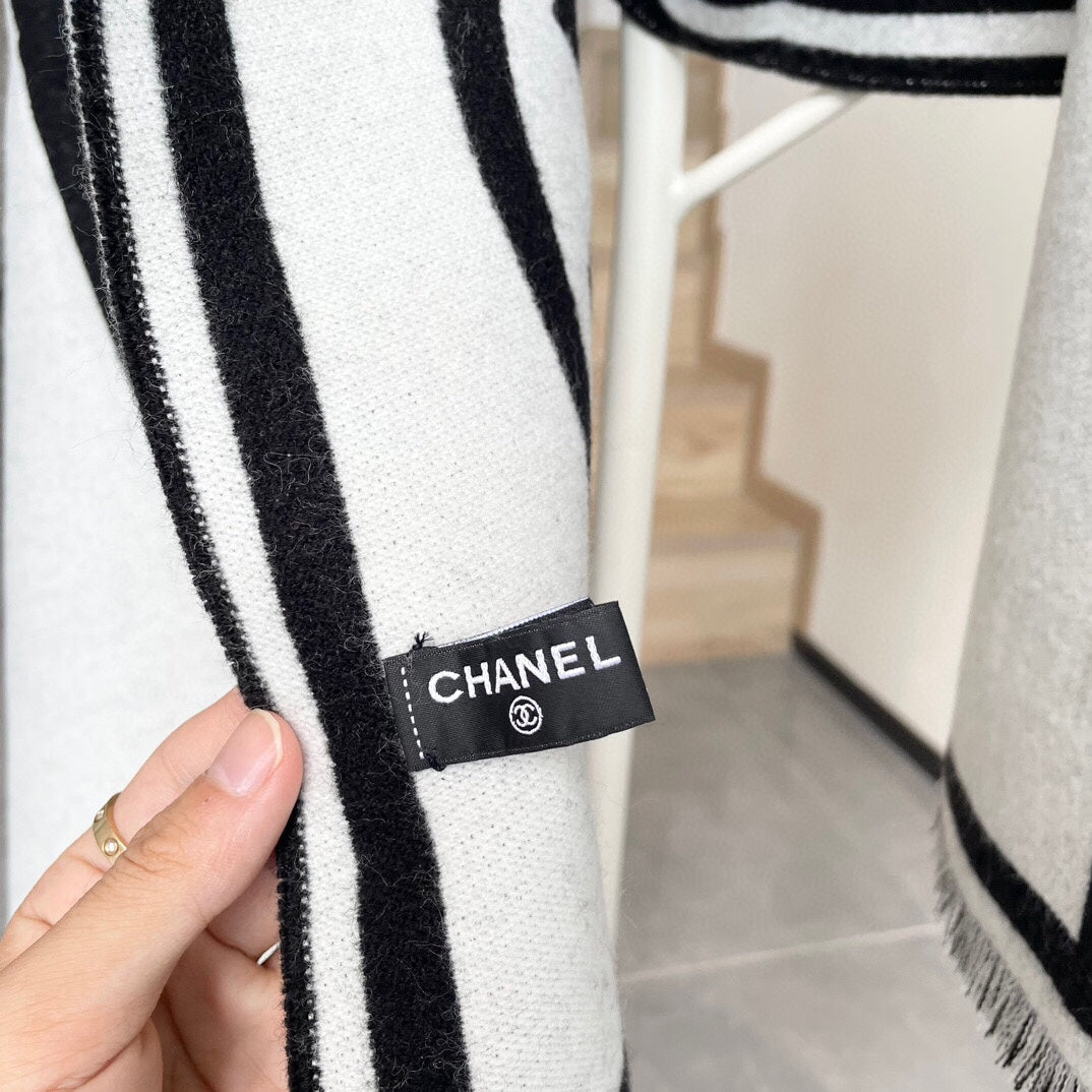 CC Scarf 195 CM White Mix Black Cashmere And Wool 418442